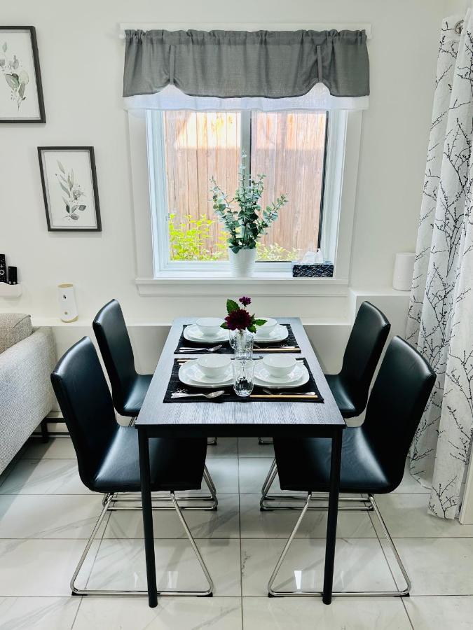 2Br 1.5Ba Full Kitchen Private Guest House - Free Parking - Central Location فانكوفر المظهر الخارجي الصورة